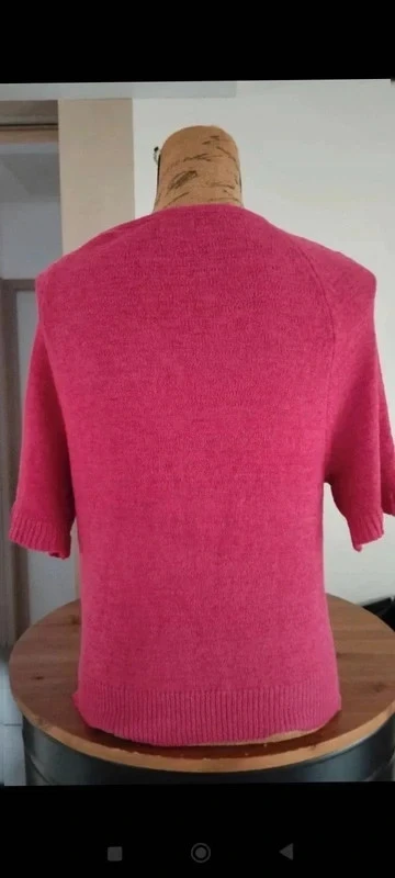 In extenso fuchsia pink short sleeve XS sweater – Women's lightweight V-neck knit – photo 2